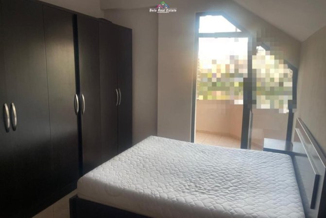 Tirane, jepet me qera apartament 2+1+Ballkon Kati 3, 118 m² 550 € (rruga Hamdi Sina)