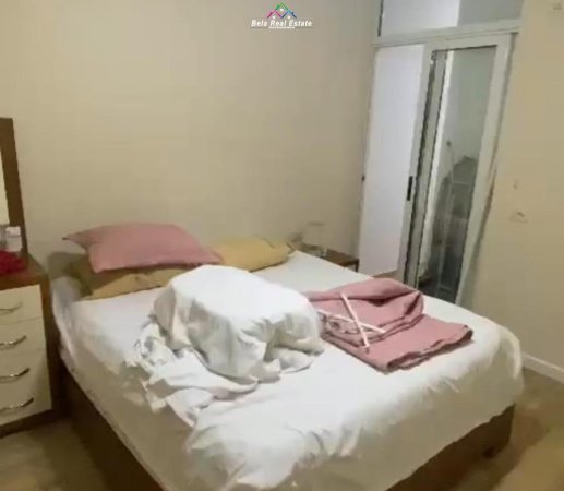 Shqiperi, jepet me qera apartament 2+1+Ballkon Kati 4, 100 m² 700 € (rruga Liqeni i Thate)