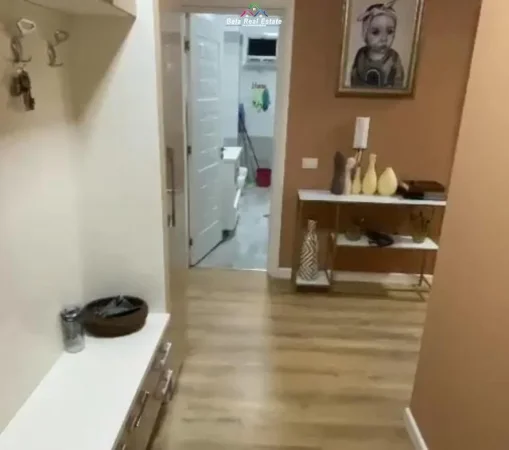 Shqiperi, jepet me qera apartament 2+1+Ballkon Kati 4, 100 m² 700 € (rruga Liqeni i Thate)