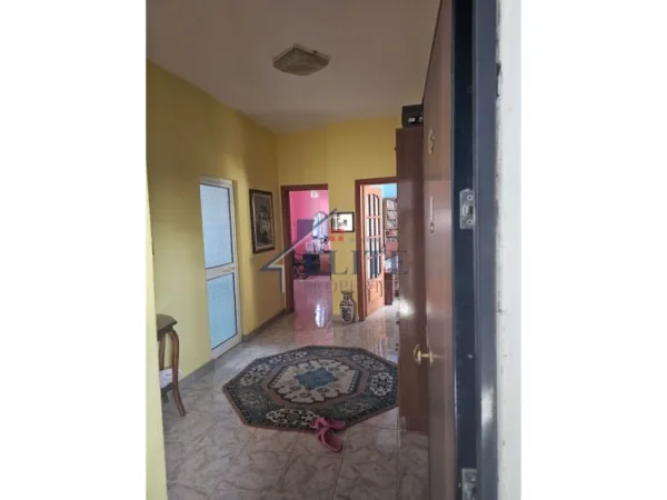 Tirane, shitet apartament 2+1 Kati 2, 110 m² 165.000 € (Ali Demi)