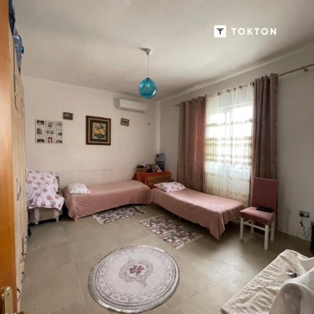Tirane, shitet shtepi 2+1 Kati 1, 261 m² 120.000 € (Babrru, Tiranë, TT 1490)