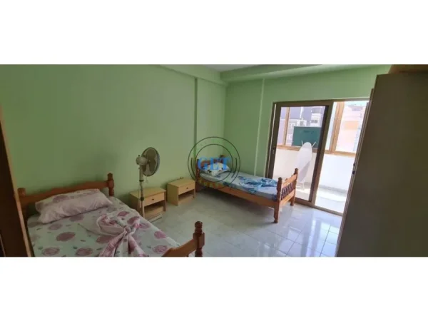 Durres, jepet me qera apartament 2+1+Ballkon Kati 2, 113 m² 500 € (Currila)