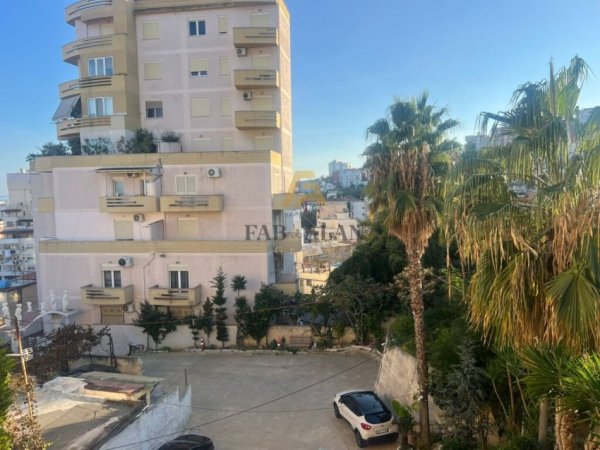 Durres, jepet me qera apartament 2+1+post parkimi Kati 3, 100 m² 600 € (Gjykata e Rrethit, Durres)
