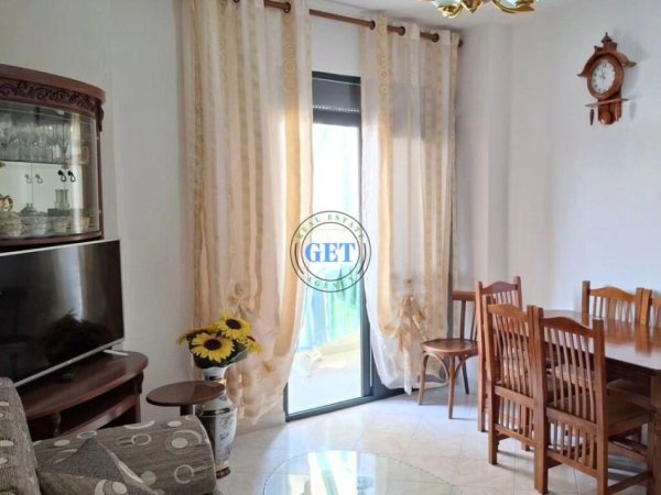 Durres, jepet me qera apartament 2+1 Kati 6, 92 m² 350 € (Vollga)