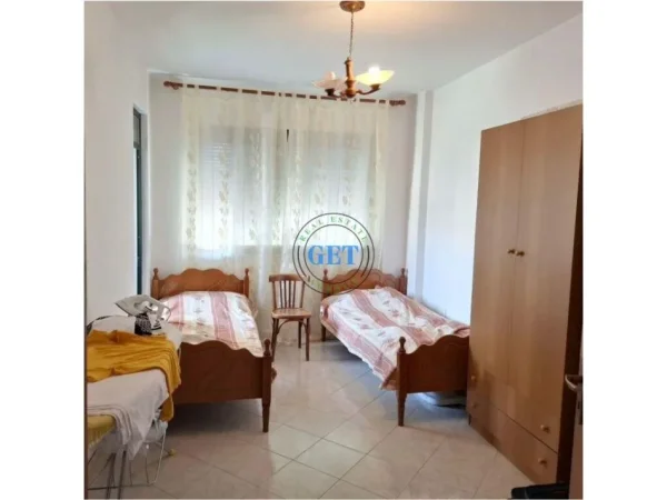 Durres, jepet me qera apartament 2+1 Kati 6, 92 m² 350 € (Vollga)