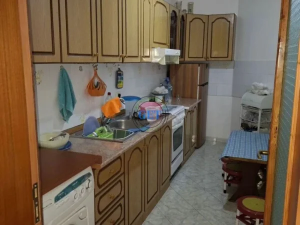 Durres, jepet me qera apartament 2+1 Kati 6, 92 m² 350 € (Vollga)