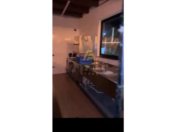 Gjiri Lalezit | Hamallaj, jepet me qera bar-resorant Kati 0, 600 m² 1.000 € (Gjiri i Lalzit)