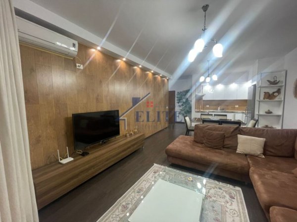 Tirane, jepet me qera apartament 2+1+Ballkon Kati 3, 120 m² 600 € (Astir)