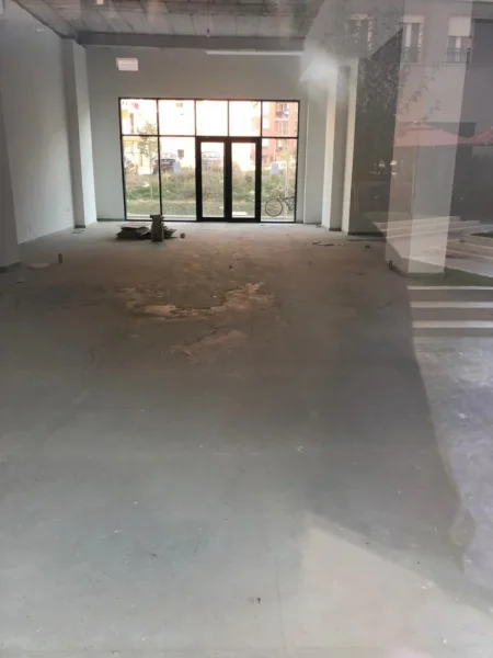 Tirane, shitet ambjent biznesi Kati 0, 280 m² 700.000 € (ASTIR)