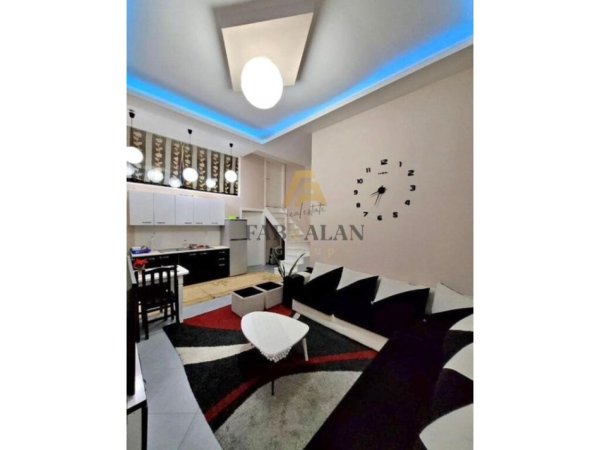 Tirane, jepet me qera apartament 2+1 Kati 1, 75 m² 300 € (Fresku)