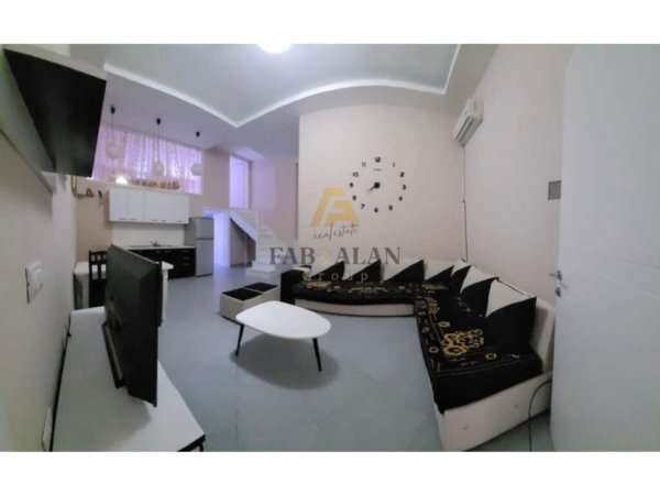 Tirane, jepet me qera apartament 2+1 Kati 1, 75 m² 300 € (Fresku)
