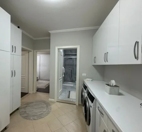 Tirane, shitet apartament 2+1+Aneks+Ballkon Kati 4, 114 m² 295.000 € (selvia)