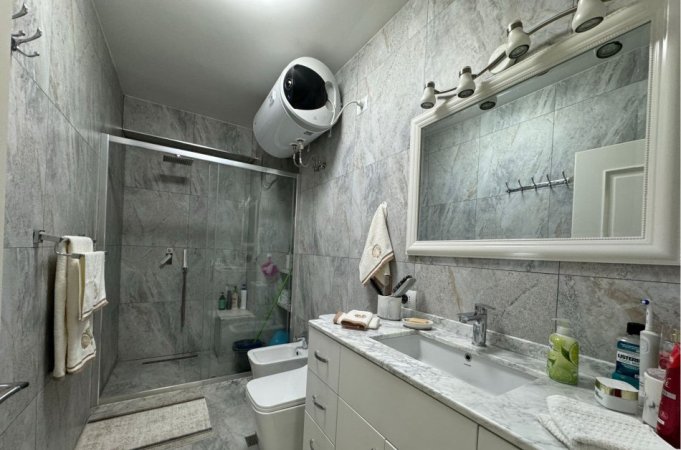 Tirane, shitet apartament 2+1+Aneks+Ballkon Kati 4, 114 m² 295.000 € (selvia)