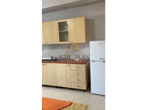 Tirane, jepet me qera shtepi 2+1 Kati 0, 400 € (Selite)
