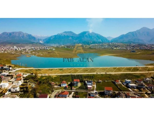 Tirane, shitet toke , 1.200 m² 200.000 € (Paskuqan)
