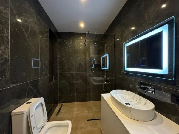 Tirane, shitet 1+1 Kati 5, 56 m² 150.000 € (Pazari i Ri)