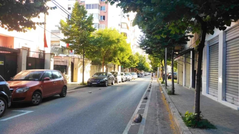 Tirane, jap me qera apartament 2+1+Aneks+Ballkon Kati 4, 86 m² 600 € (Qemal Stafa)