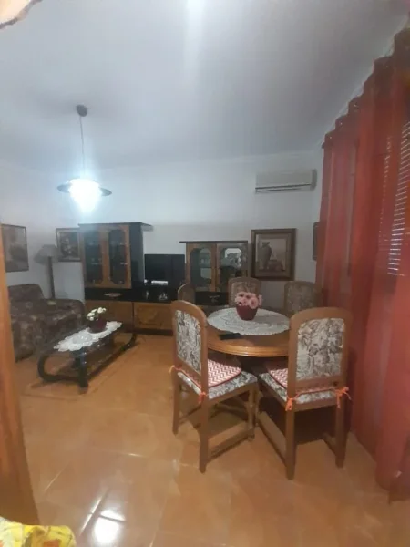 Tirane, jap me qera apartament 2+1+Aneks+Ballkon Kati 4, 86 m² 600 € (Qemal Stafa)