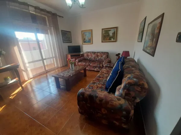 Tirane, jap me qera apartament 2+1+Aneks+Ballkon Kati 4, 86 m² 600 € (Qemal Stafa)