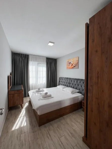 Tirane, jepet me qera apartament 1+1+Ballkon Kati 5, 70 m² 600 € (Rruga 5 Maji)
