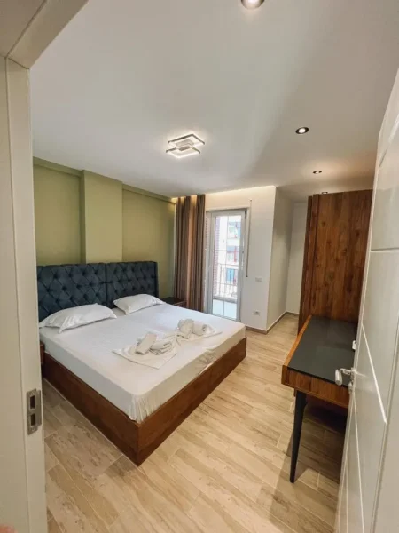Tirane, jepet me qera apartament 1+1+Ballkon Kati 3, 72 m² 600 € (Rruga 5 Maji)