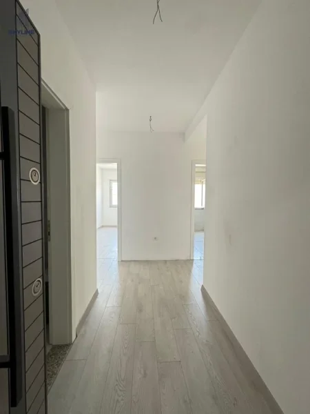 Tirane, shitet apartament 2+1+Ballkon Kati 9, 102 m² 130.000 € (Vila L)