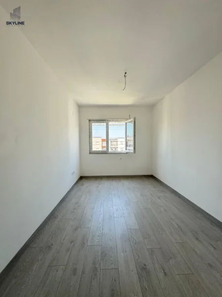 Tirane, shitet apartament 2+1+Ballkon Kati 9, 102 m² 130.000 € (Vila L)