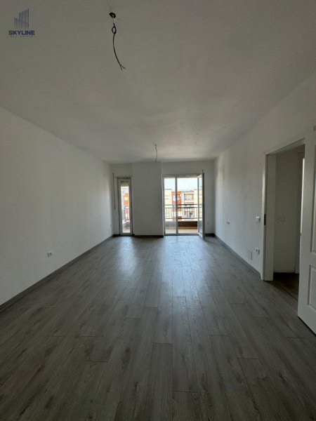 Tirane, shitet apartament 2+1+Ballkon Kati 9, 102 m² 130.000 € (Vila L)