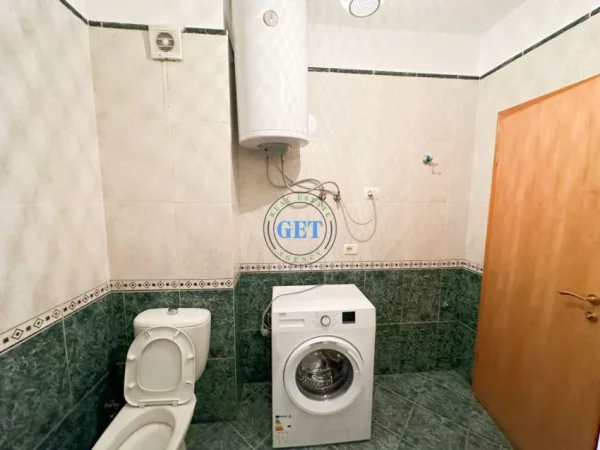 Durres, jepet me qera apartament 1+1 Kati 5, 50 m² 300 € (Plazh Iliria)