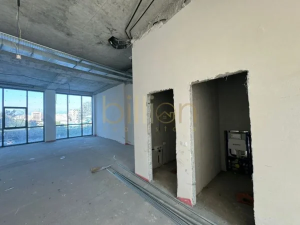 Tirane, jepet me qera ambjent biznesi Kati 0, 130 m² 3800 € (Liqeni i Tiranes, Tirana, Albania)