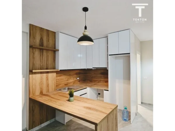 Tirane, shitet apartament 2+1+Ballkon Kati 1, 84.900 €,  TT1480