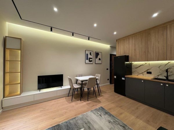 Tirane, shitet apartament 1+1+Ballkon Kati 5, 56 m² 150.000 € (Pazari i Ri)