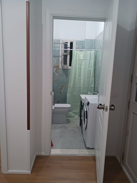 Tirane, jepet me qera apartament 1+1 Kati 2, 71 m² 400 € (kombinat)