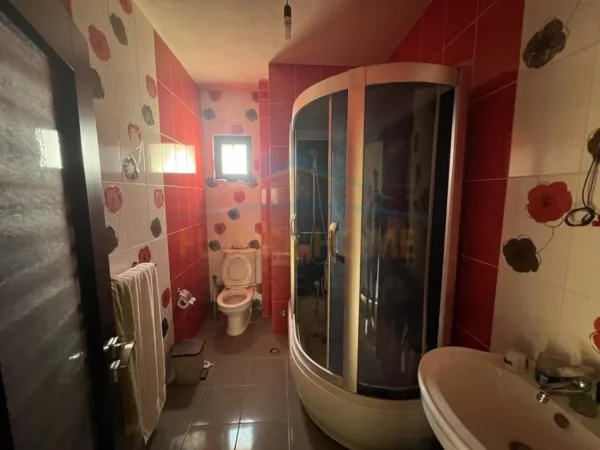 Korce, shitet Vile 3 Katshe Kati 0, 126 m² 230.000 € (Lagjia 5, Korçë)