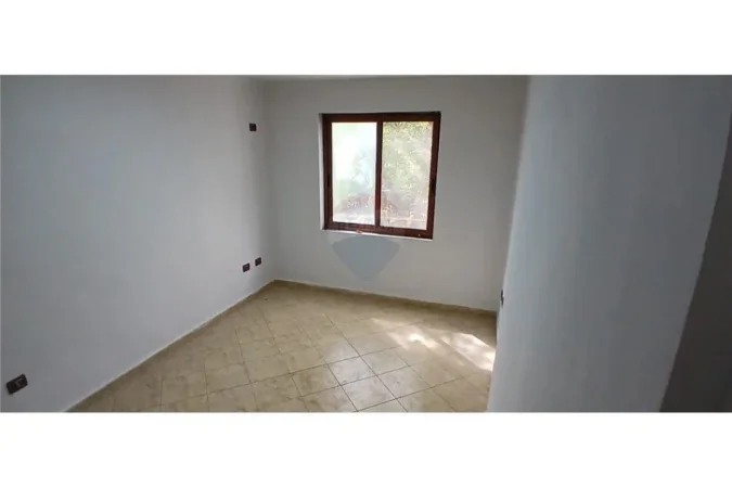 Tirane, jepet me qera apartament 2+1 Kati 4, 95 m² 600 € (Sami Frasheri)