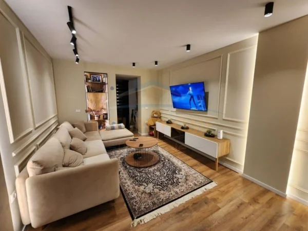Tirane, shitet apartament 2+1+Ballkon Kati 3, 80 m² (Harry Fultz)