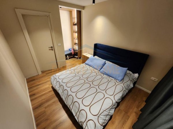 Tirane, shitet apartament 2+1+Ballkon Kati 3, 80 m² (Harry Fultz)