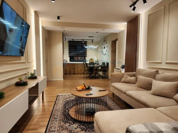 Tirane, shitet apartament 2+1+Ballkon Kati 3, 80 m² (Harry Fultz)