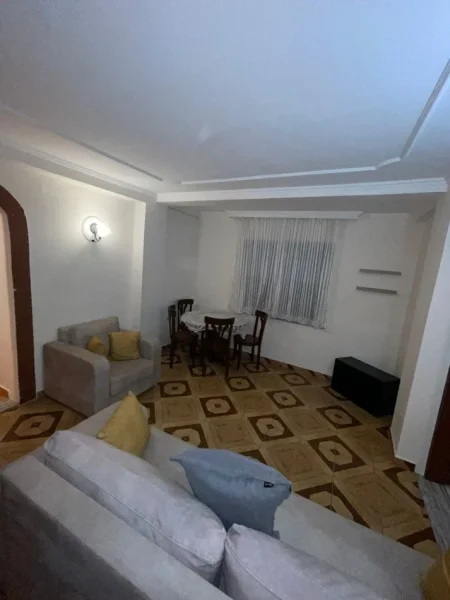 Tirane, jepet me qera apartament 1+1+Aneks+Ballkon Kati 2, 60 m² 500 € (Sheshi Wilson)