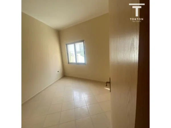 Tirane, shitet apartament 2+1+Ballkon Kati 2, 92 m² 110.400 € 