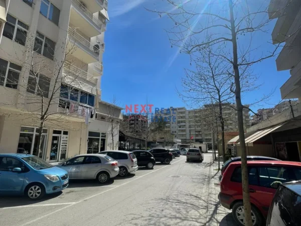 Vlore, shitet ambjent biznesi Kati 0, 58 m² 90.500 € (ALBANO ROMINA)