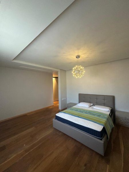 Tirane, jepet me qera Vile 3 Katshe Kati 4, 750 m² 3.900 € (Akacia Hills Residence, TEG)