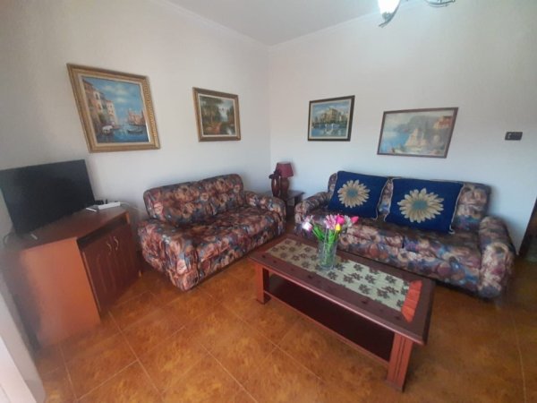 Tirane, jepet me qera apartament 2+1+Ballkon Kati 4, 86 m² 600 € (Qemal Stafa)