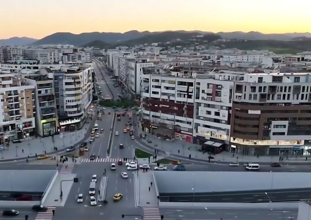 Tirane, jepet me qera apartament 2+1 Kati 6, 90 m² 400 € (Yzberisht)
