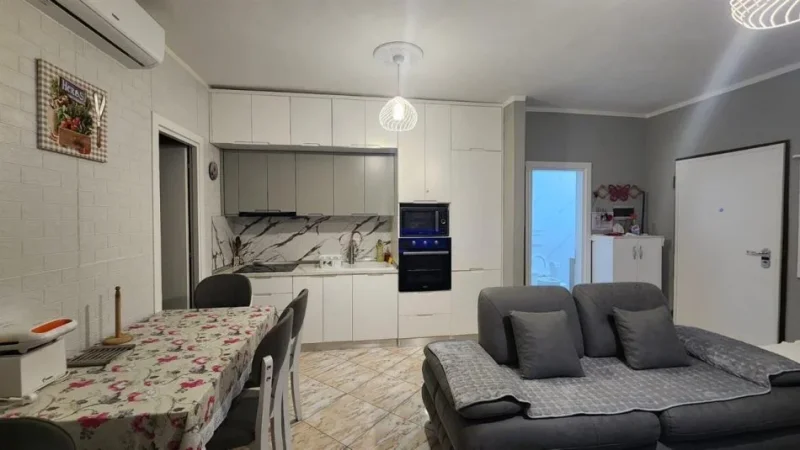 Durres, shitet apartament 2+1 Kati 4, 65 m² 95.000 € (Golem)