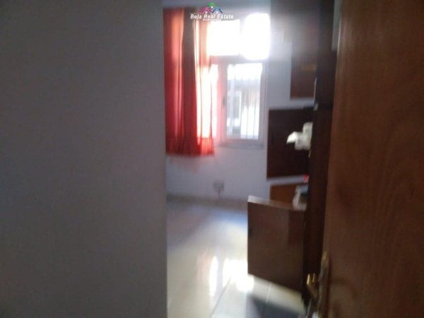 Tirane, jepet me qera Vile 3+1+Ballkon Kati 1, 120 m² 700 € (Siri Kodra)