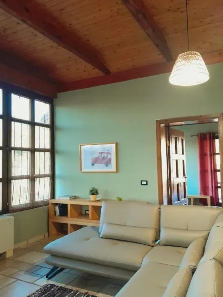 Tirane, shitet hotel Kati 0, 1.160 m² 1.500.000 € (segmenti Tirane-Ndroq)