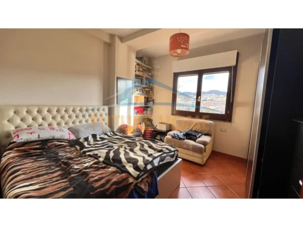Tirane, shitet apartament 2+1+Ballkon Kati 9, 106 m² 220.000 € (Komuna e Parisit)