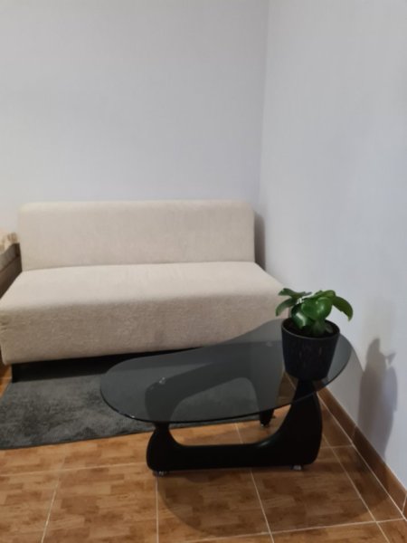 Tirane, jepet me qera apartament 1+1 Kati 1, 45 m² 500 €