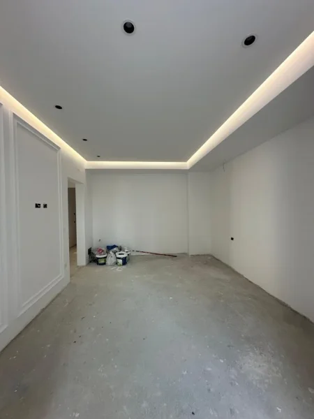 Tirane, jepet me qera apartament Kati 1, 145 m² 1.300 € (Rruga Petro Nini Luarasi)